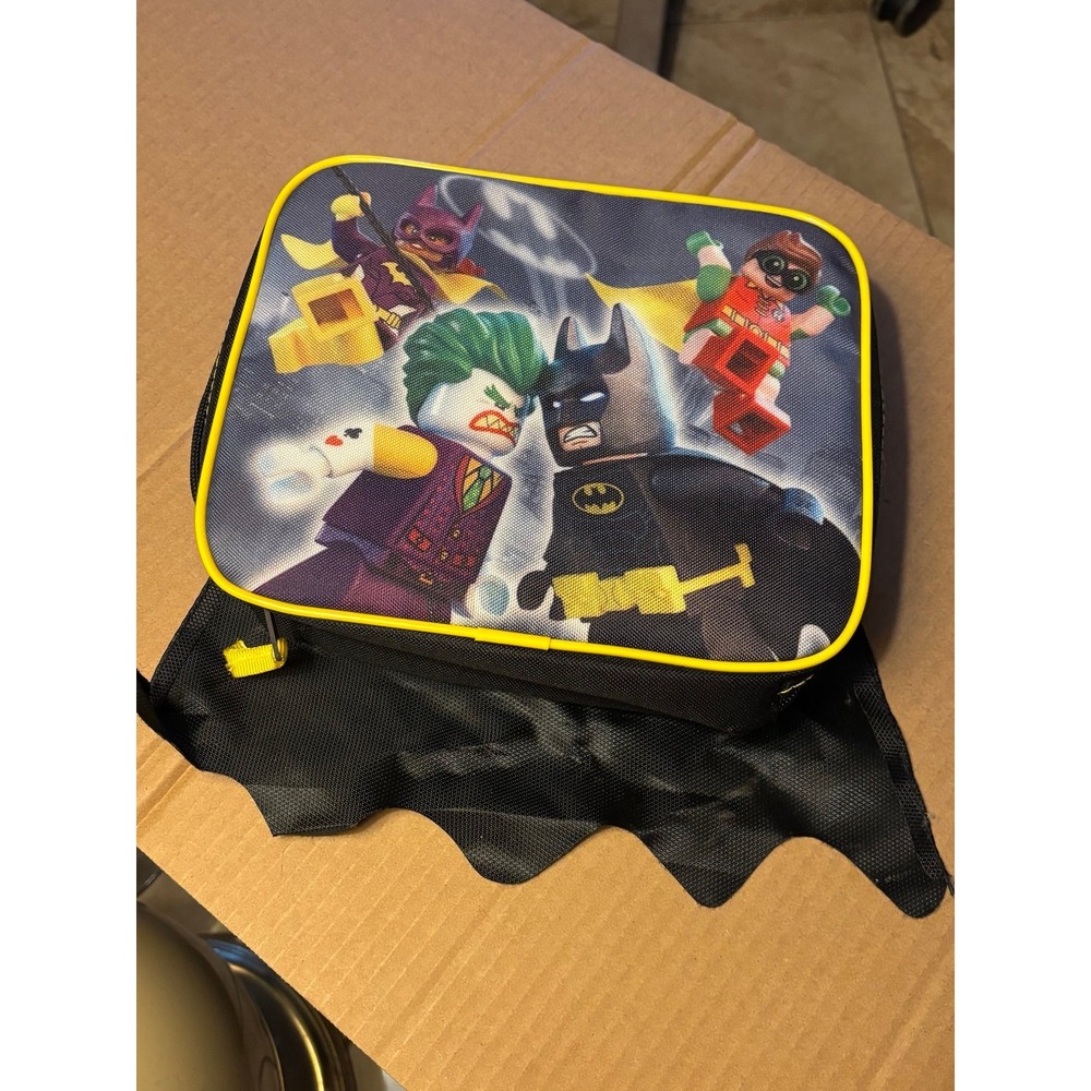 Lego Batman Movie - Lunch Bag/Box - Joker, Batgirl, Robin with batman cape